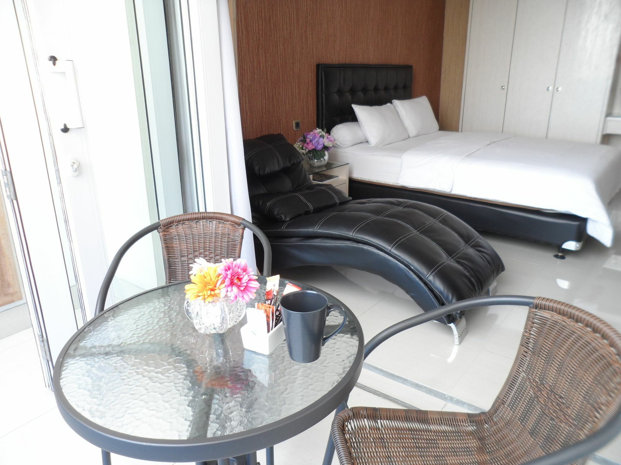 Harvia Suites Kebon Jeruk Jakarta Ngoại thất bức ảnh